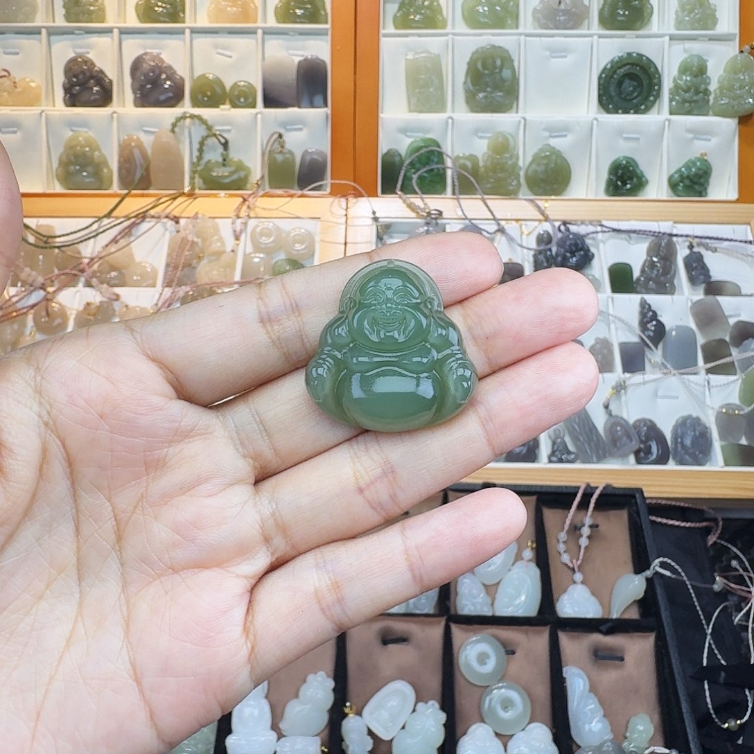 和田玉颈饰未镶嵌困*儿