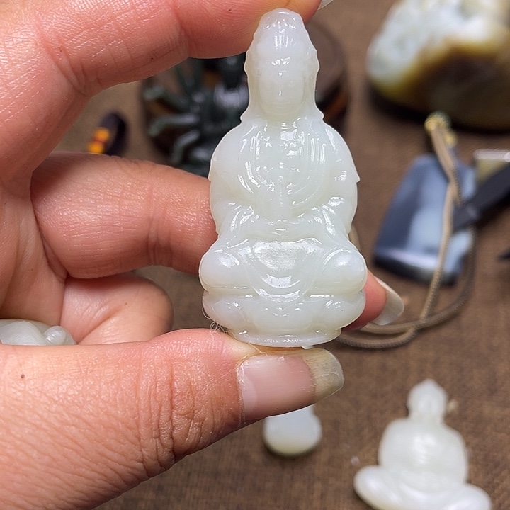 和田玉未镶嵌挂件