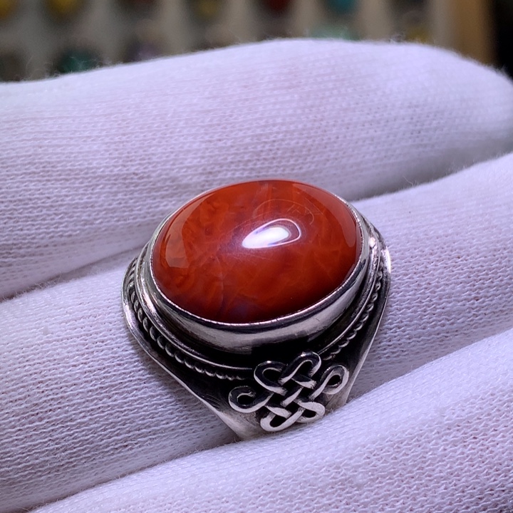 南红玛瑙足银镶嵌戒指