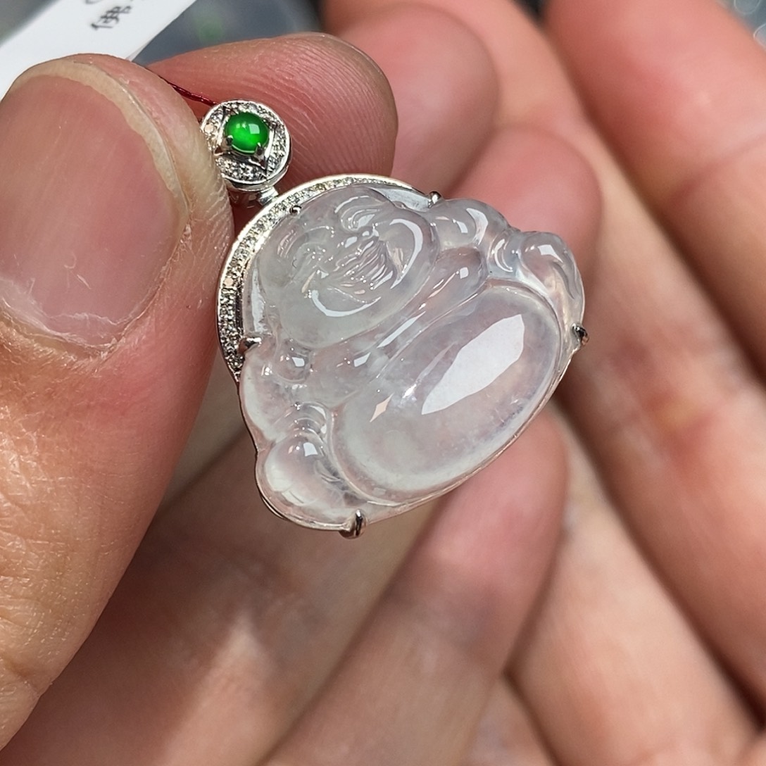 翡翠颈饰18K金镶嵌佛公