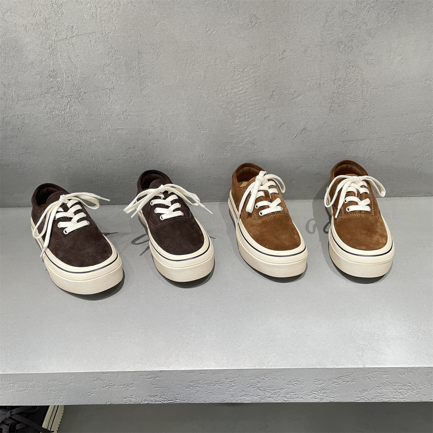 XFMD欧洲站2025冬款真皮女鞋百搭休闲加绒保暖磨砂皮平底低帮板鞋