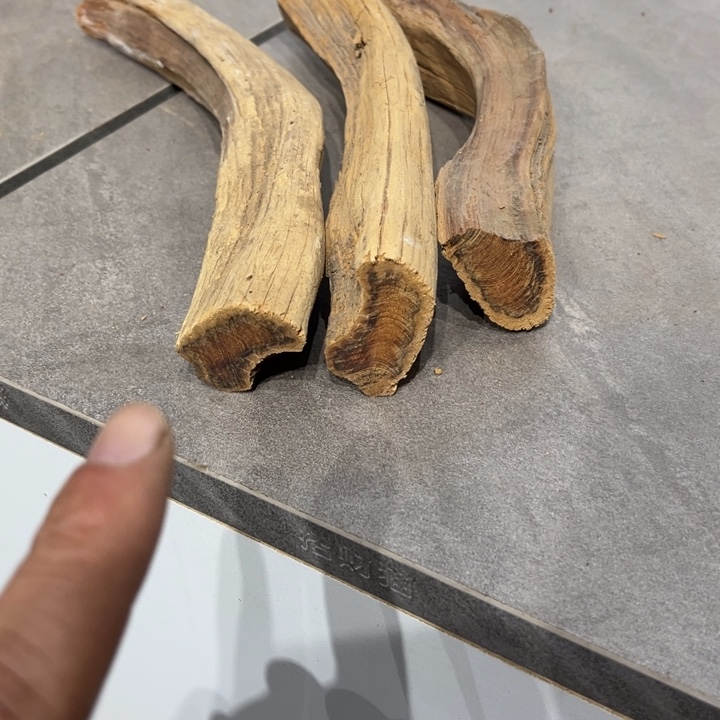 汐***荼柏木崖柏等自然资源和生态资源为主要