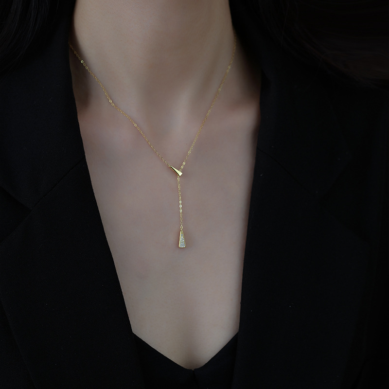 不锈钢锆石项链 交叉项链女款轻奢小众2024新款锁骨链百搭通勤气