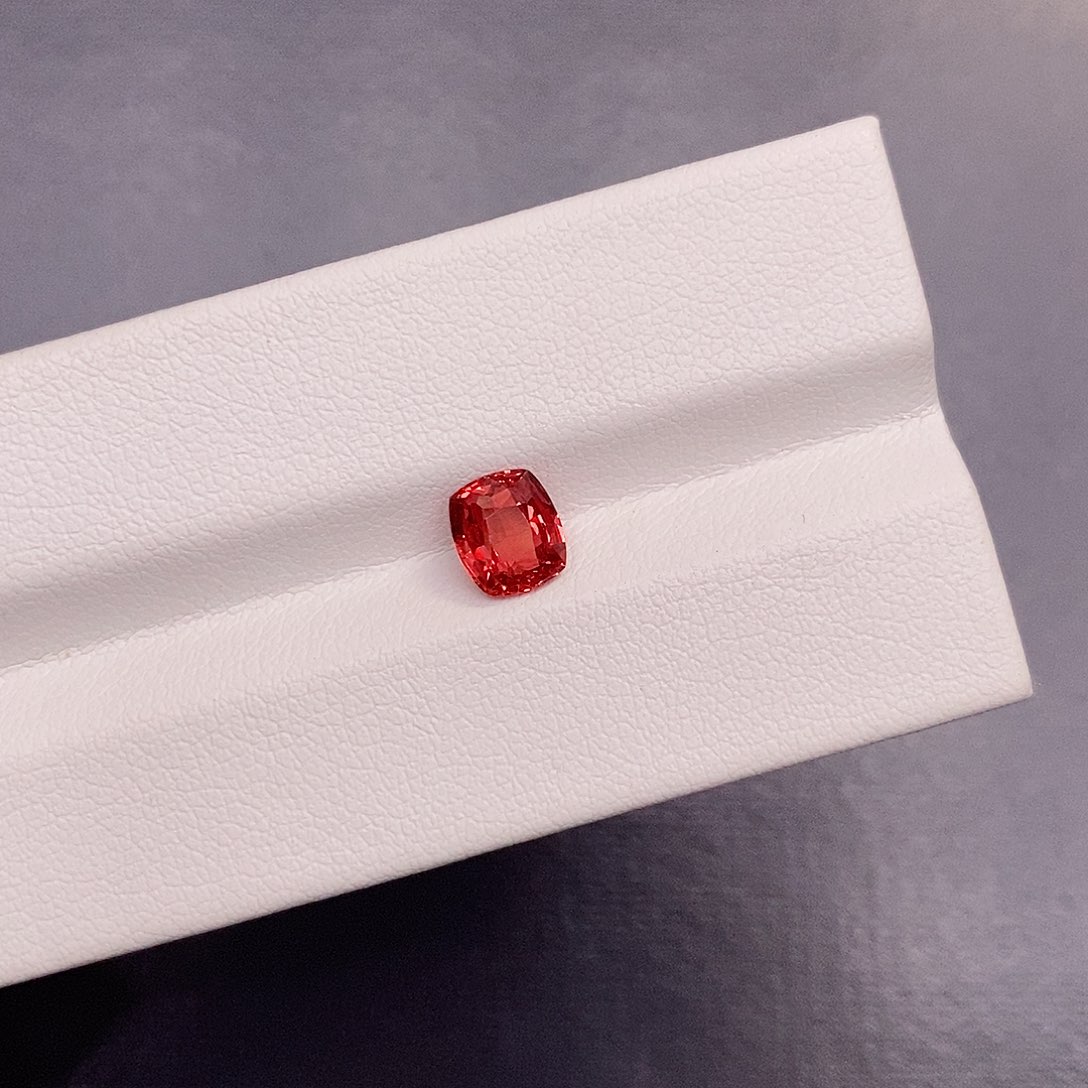 裸石蓝宝石1.24克拉