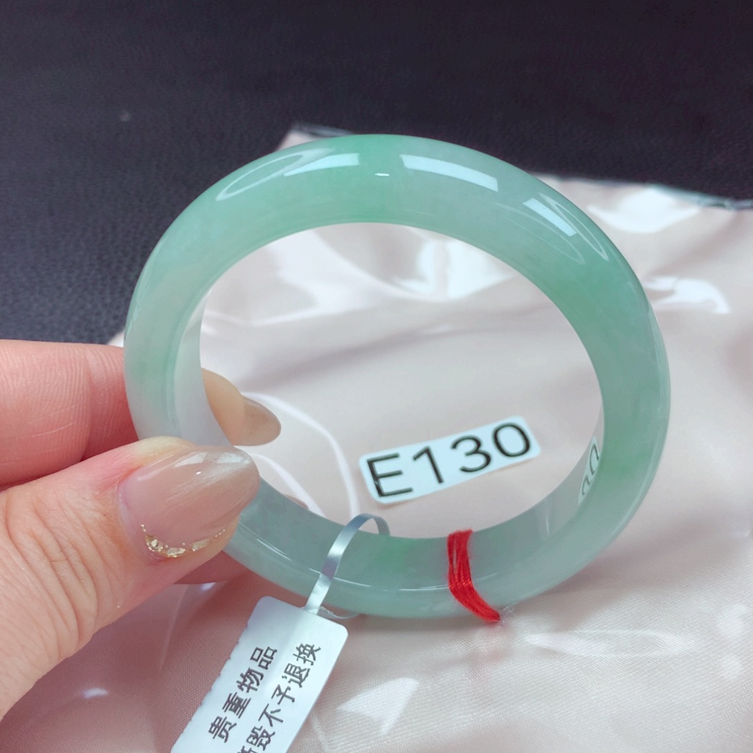 翡翠手镯未镶嵌手镯88