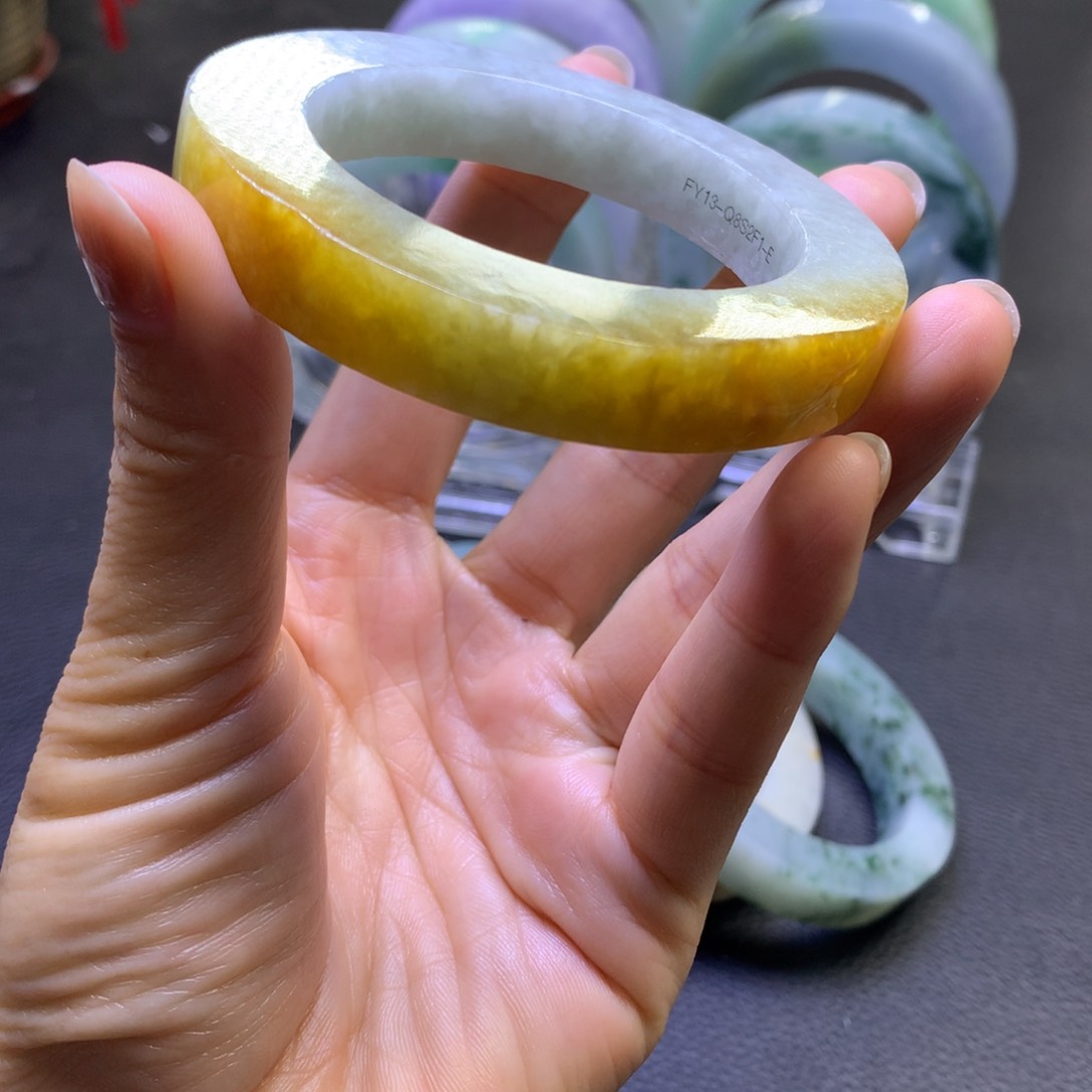 未镶嵌手镯定制翡翠