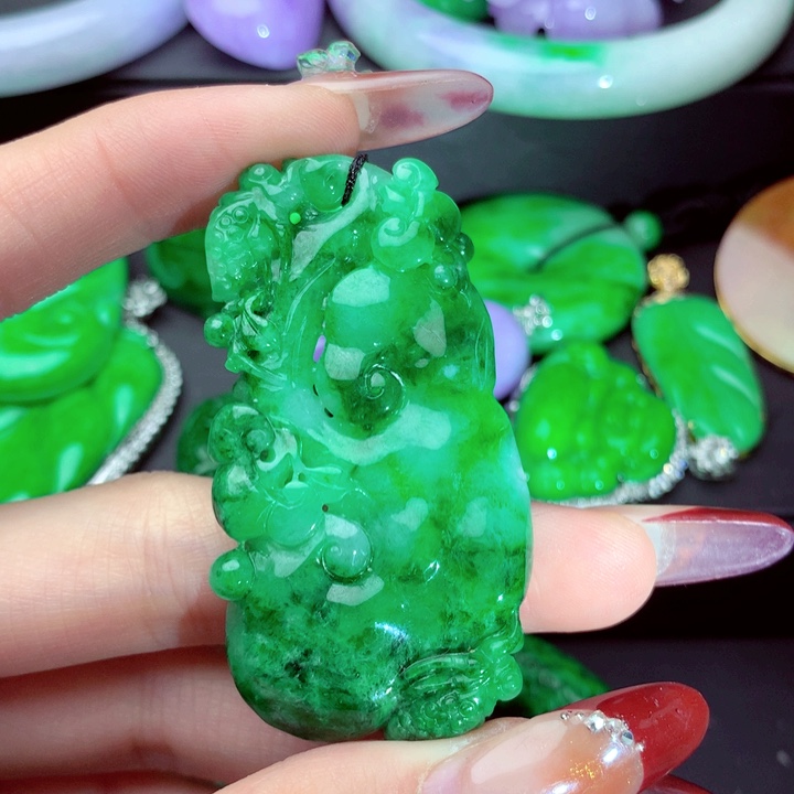 翡翠未镶嵌吊坠(不含链)