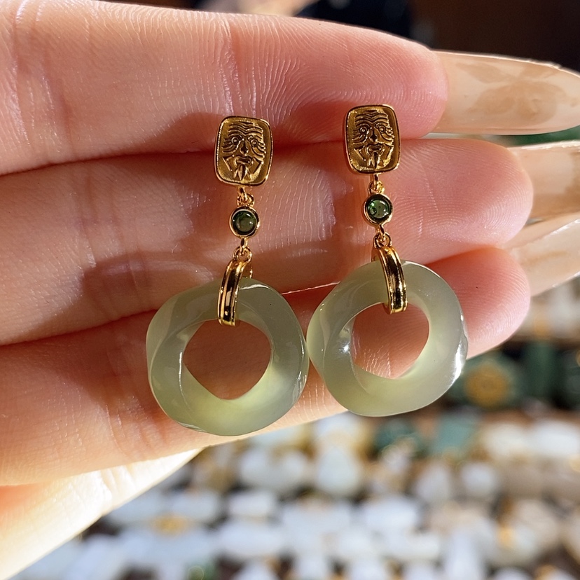 【闪购商品】和田玉耳钉银S925镶嵌