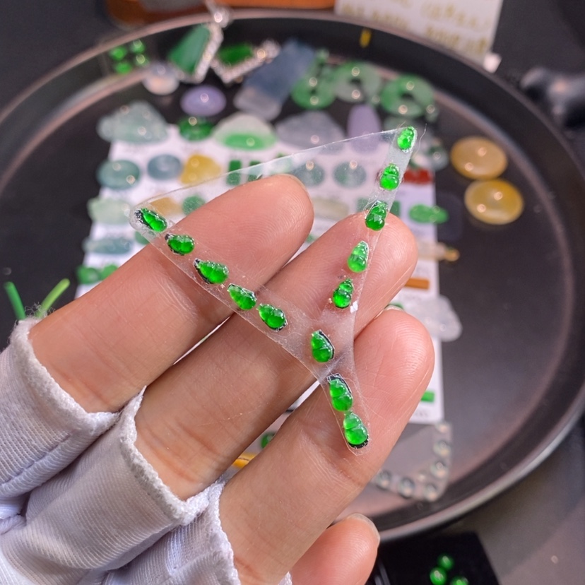 【闪购商品】翡翠挂件未镶嵌葫芦