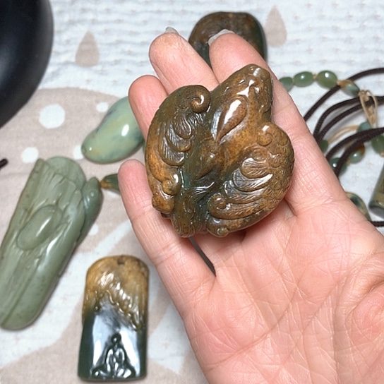 岫岩河磨玉（透闪石质玉）无未镶嵌椰*