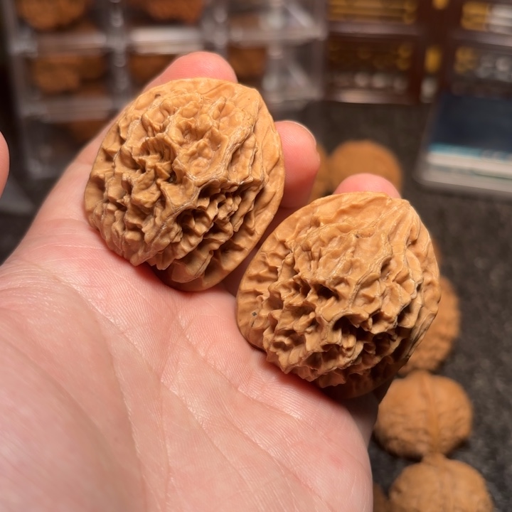 文玩核桃吊坠龙鳞文帝王