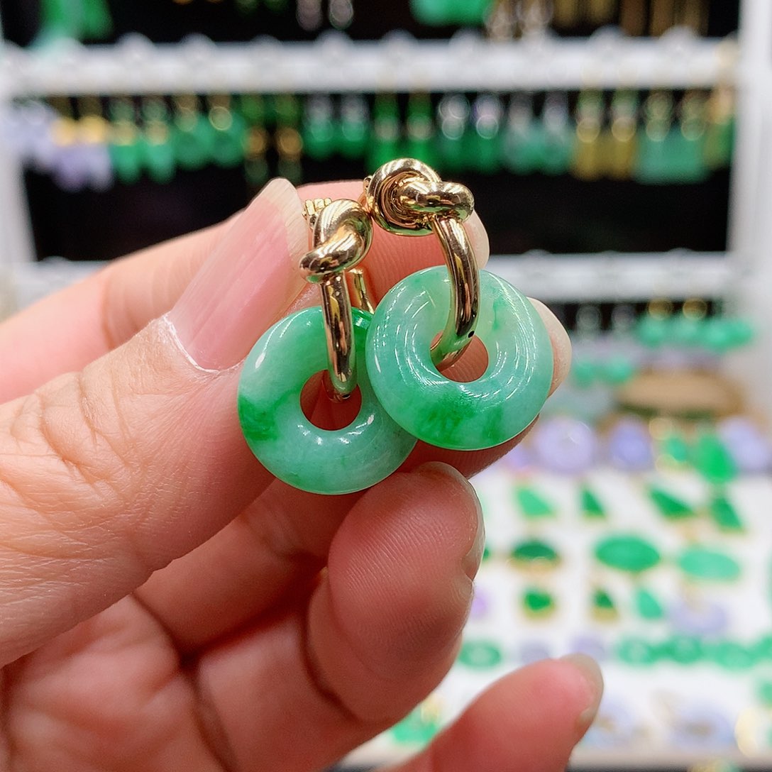 翡翠耳饰18K金镶嵌的