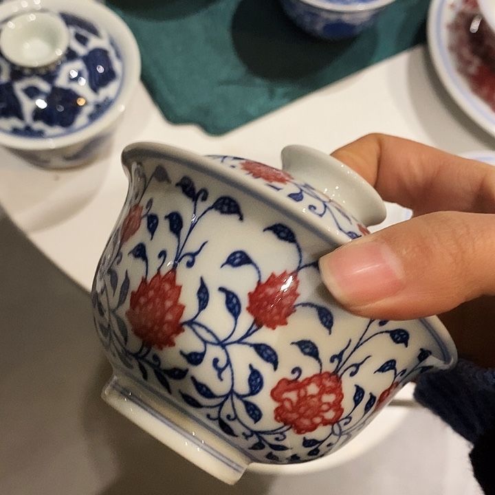 陶摆件无款青花釉里红盖碗