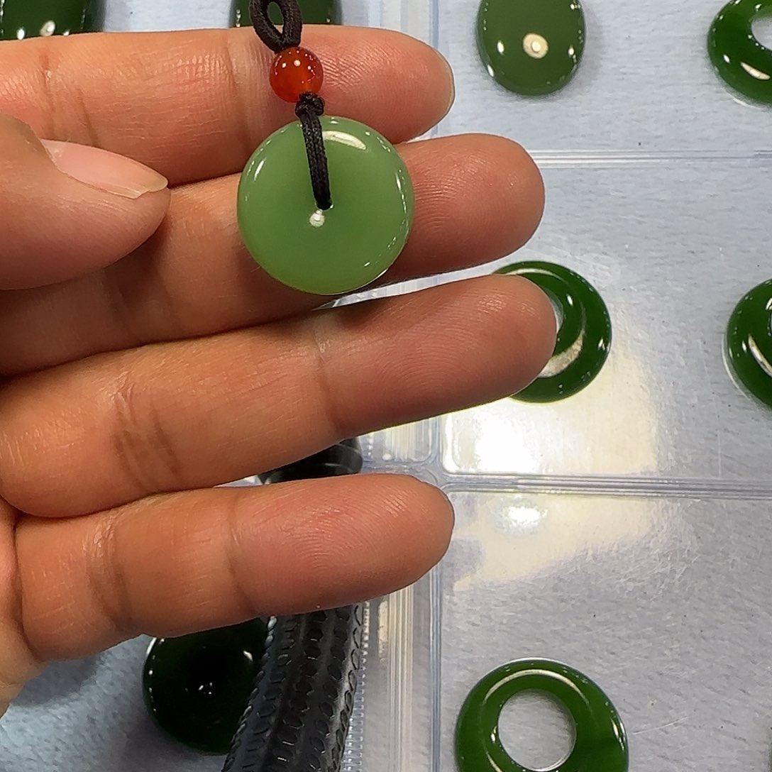 和田玉吊坠(不含链)未镶嵌