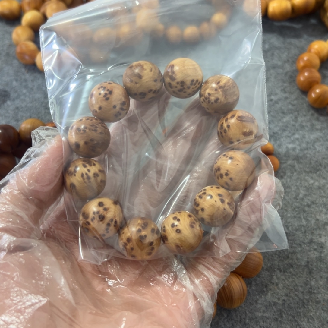 星***辰柏木（崖柏）太行爆满瘤花2.0