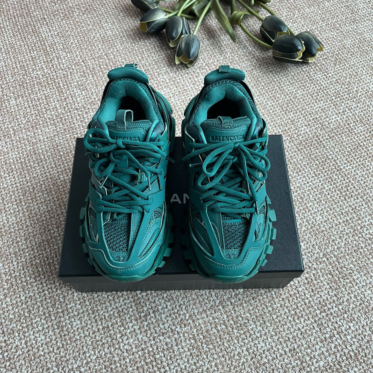 99新 Balenciaga/巴黎世家 A9902 Balenciaga 绿色平底鞋98新37码