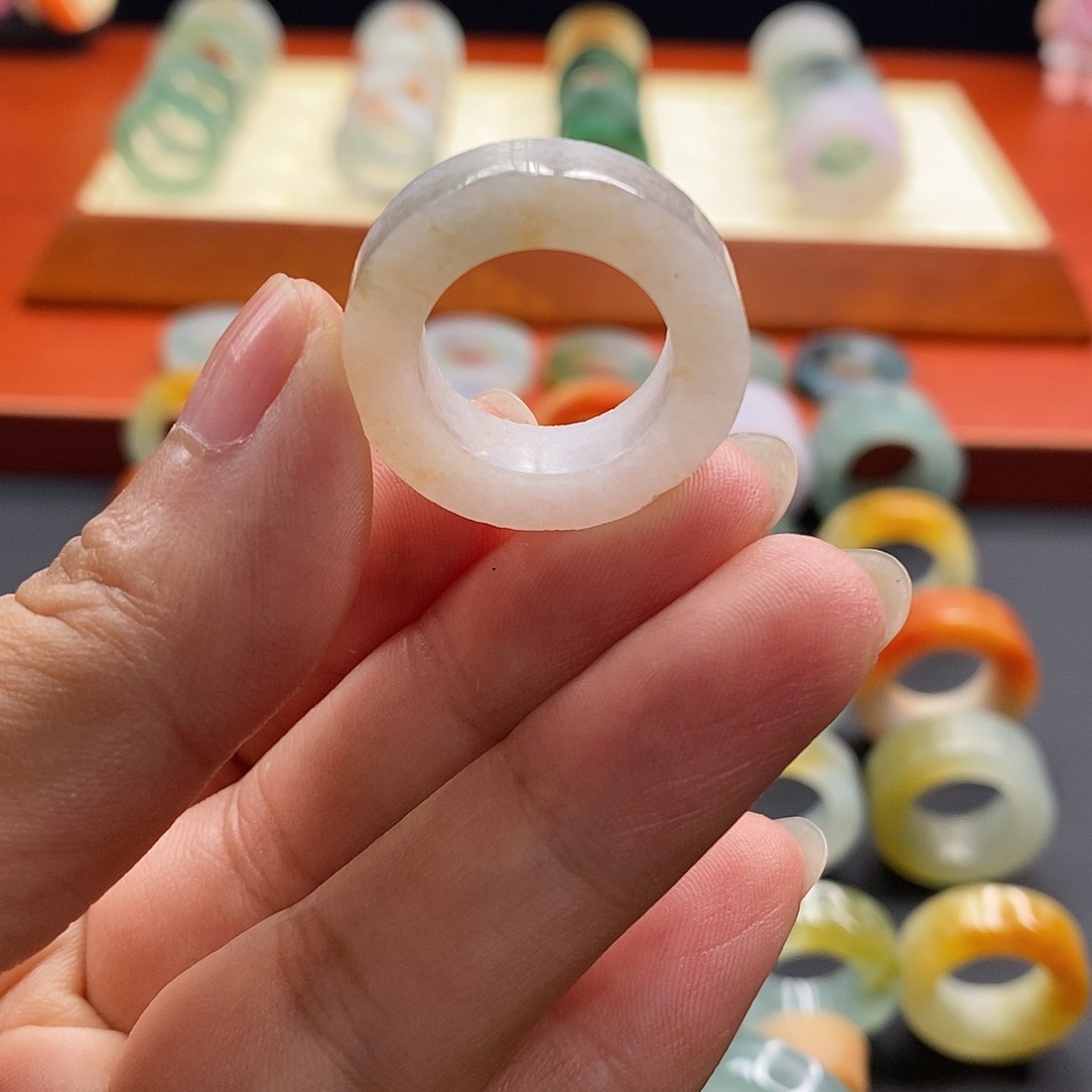 未镶嵌定制翡翠翡翠