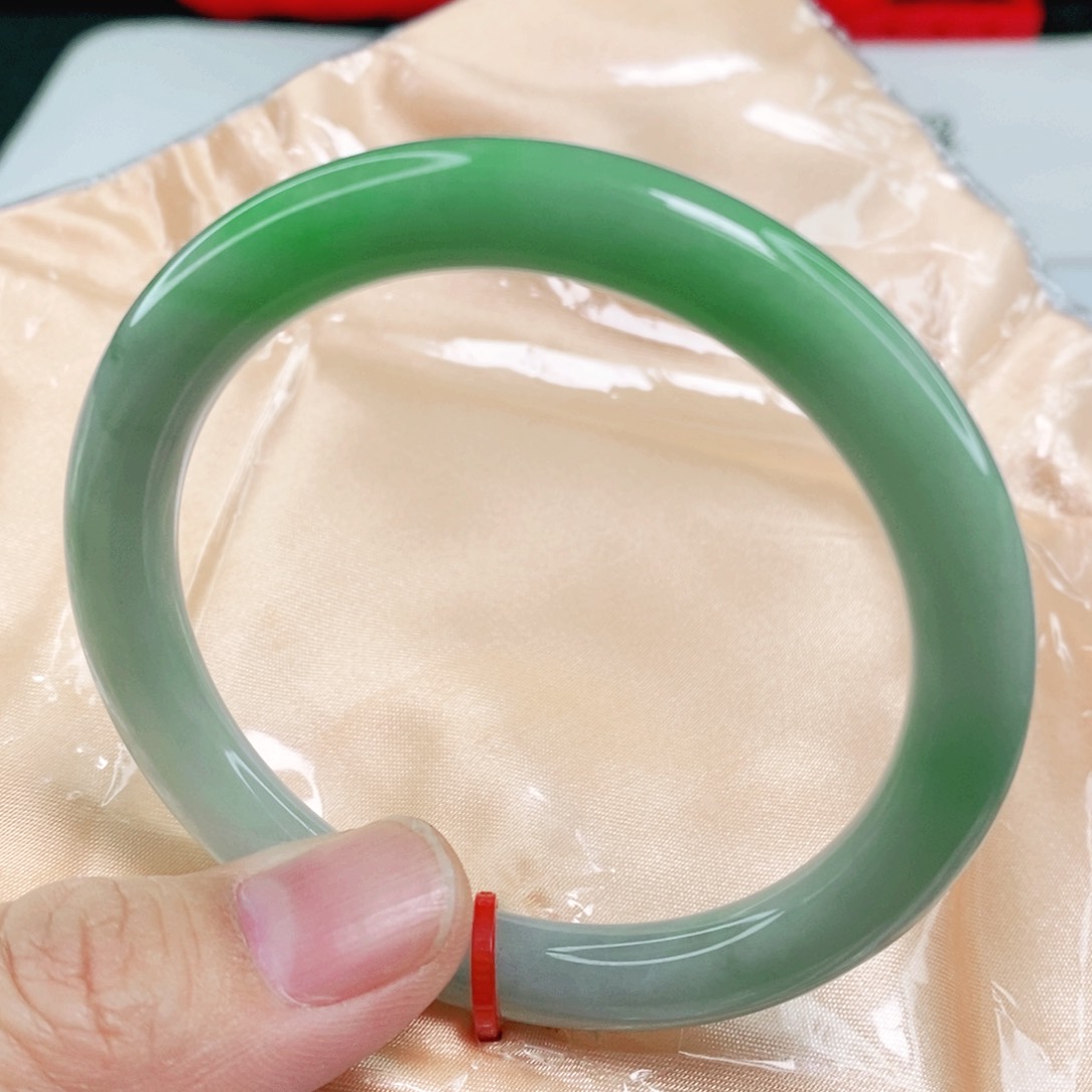 未镶嵌手镯翡翠55圈口圆条