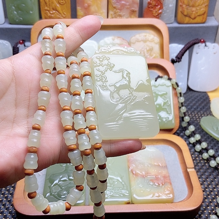 新疆昆仑山脉料羊