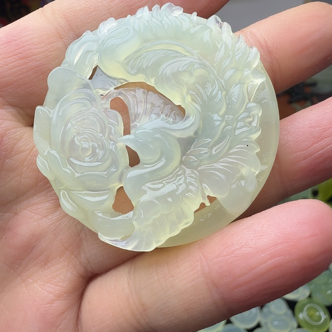 向***子蛇纹石玉合金颈饰