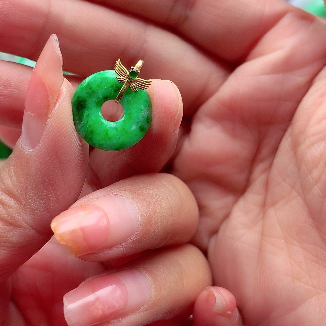 翡翠颈饰18K金镶嵌翡翠