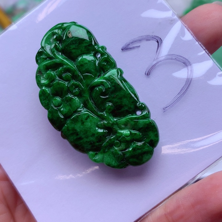 翡翠未镶嵌颈饰翡翠