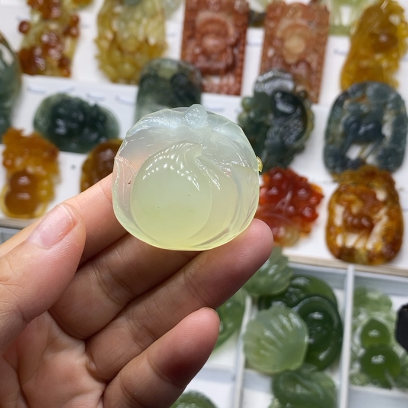 【闪购商品】未镶嵌蛇纹石玉颈饰