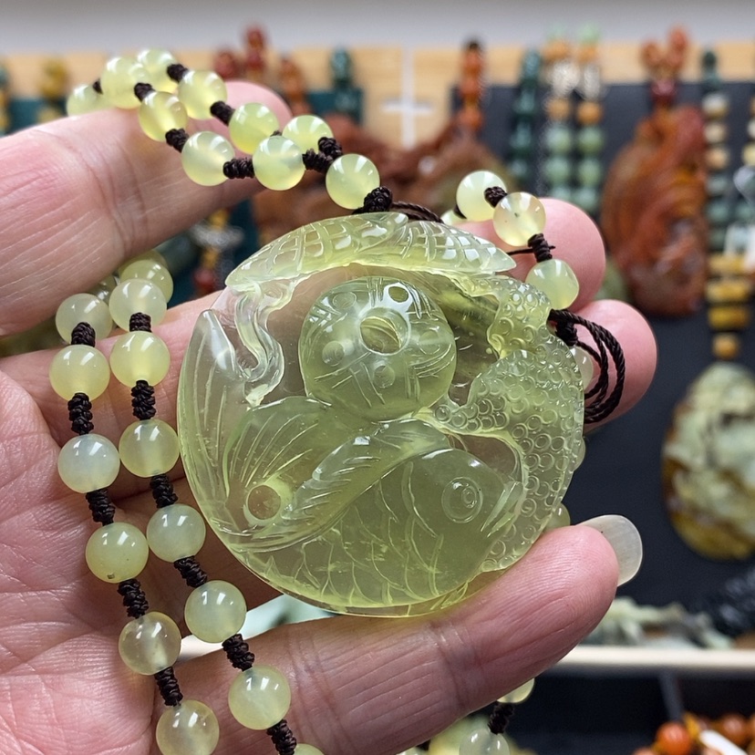 【闪购商品】蛇纹石玉未镶嵌吊坠