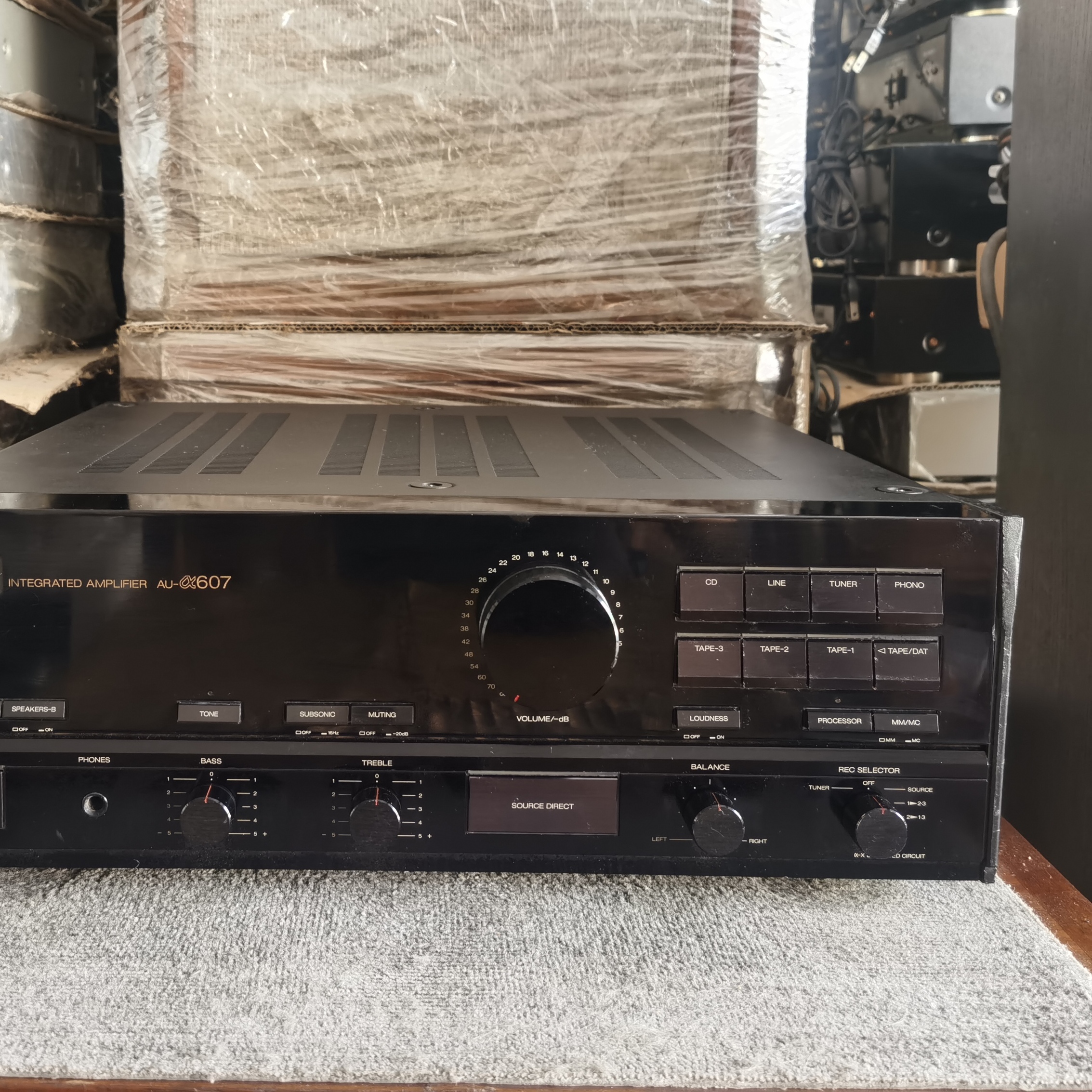 纯功放607i，外观比较旧，使用220伏，不包邮