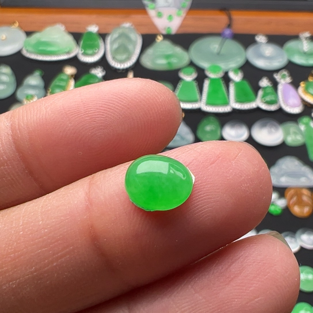 翡翠颈饰未镶嵌蛋8