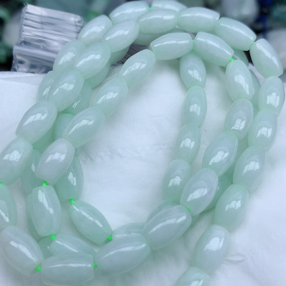 翡翠颈饰未镶嵌吊坠