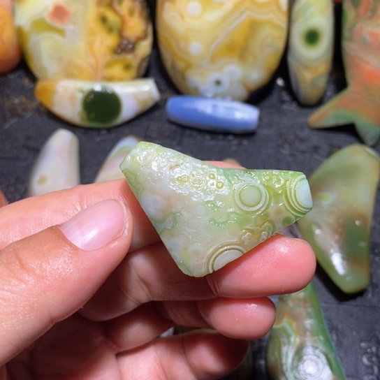 石英质玉珠宝半成品未镶嵌米*米