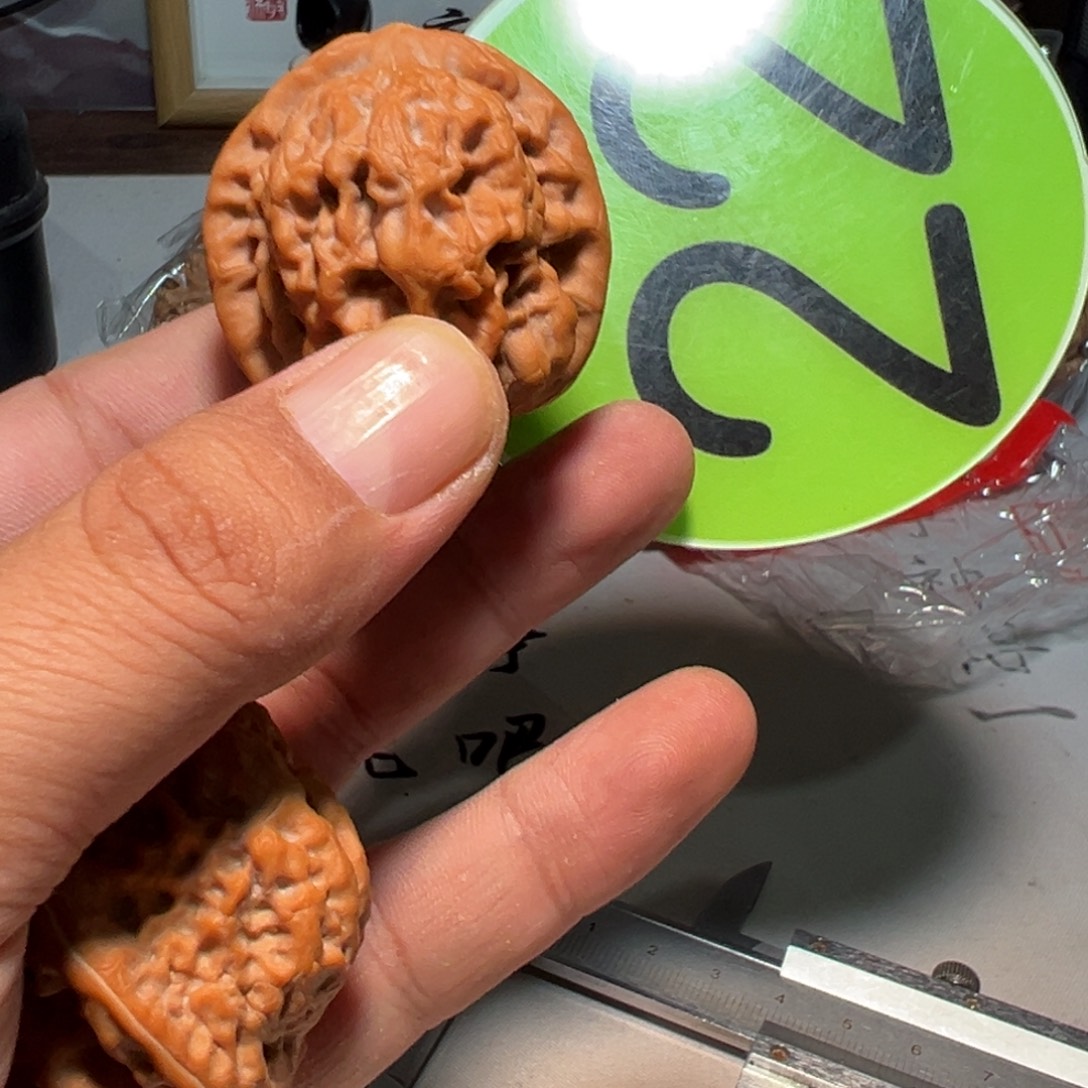 南***．文玩核桃，绿色22号