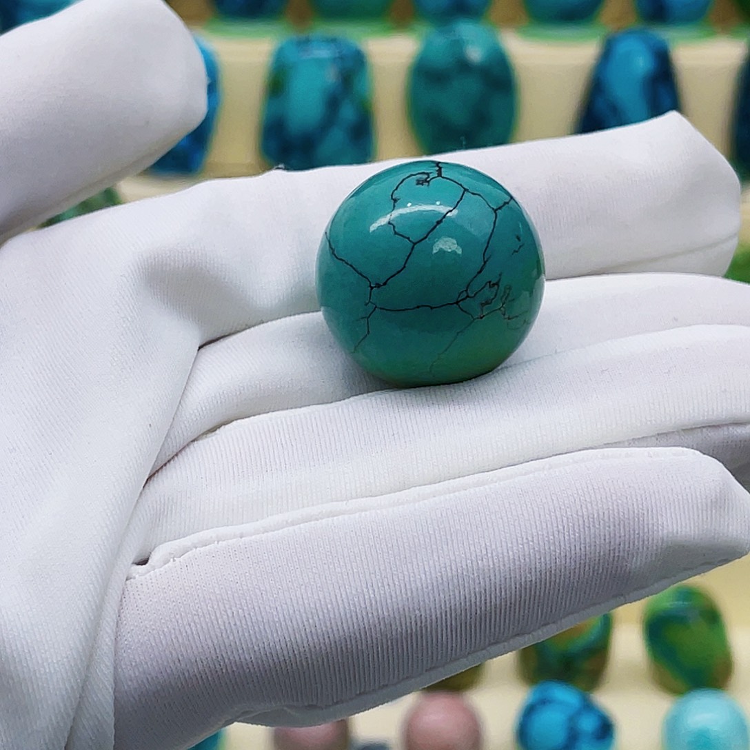 绿松石未镶嵌颈饰