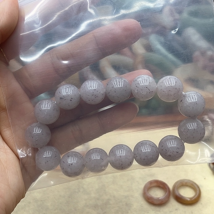 石英质玉圈口齐全未镶嵌影*