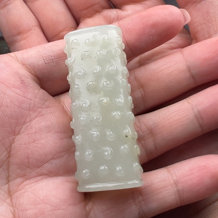 和田玉未镶嵌颈饰蓝**亮