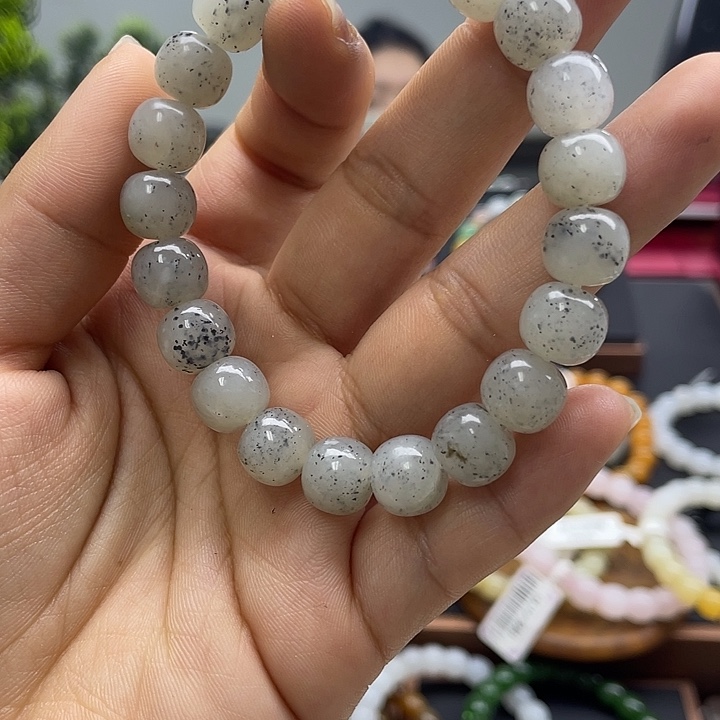 和田玉未镶嵌手串