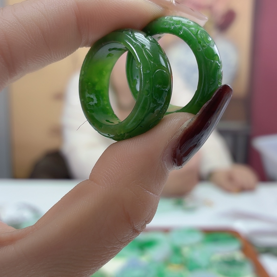 和田玉未镶嵌戒指，