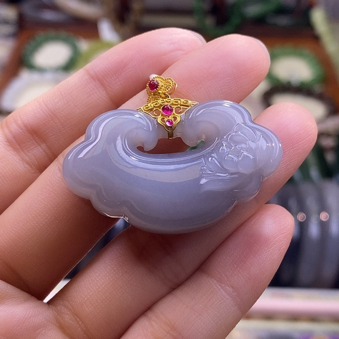 未镶嵌和田玉挂件毕业级老坑料高冰烟紫18.k如意锁吊坠