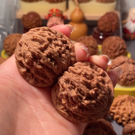 文玩核桃吊坠44师虎兽