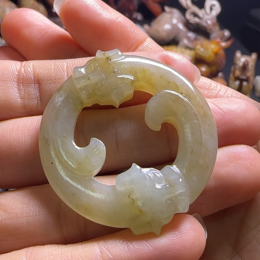 和田玉颈饰未镶嵌