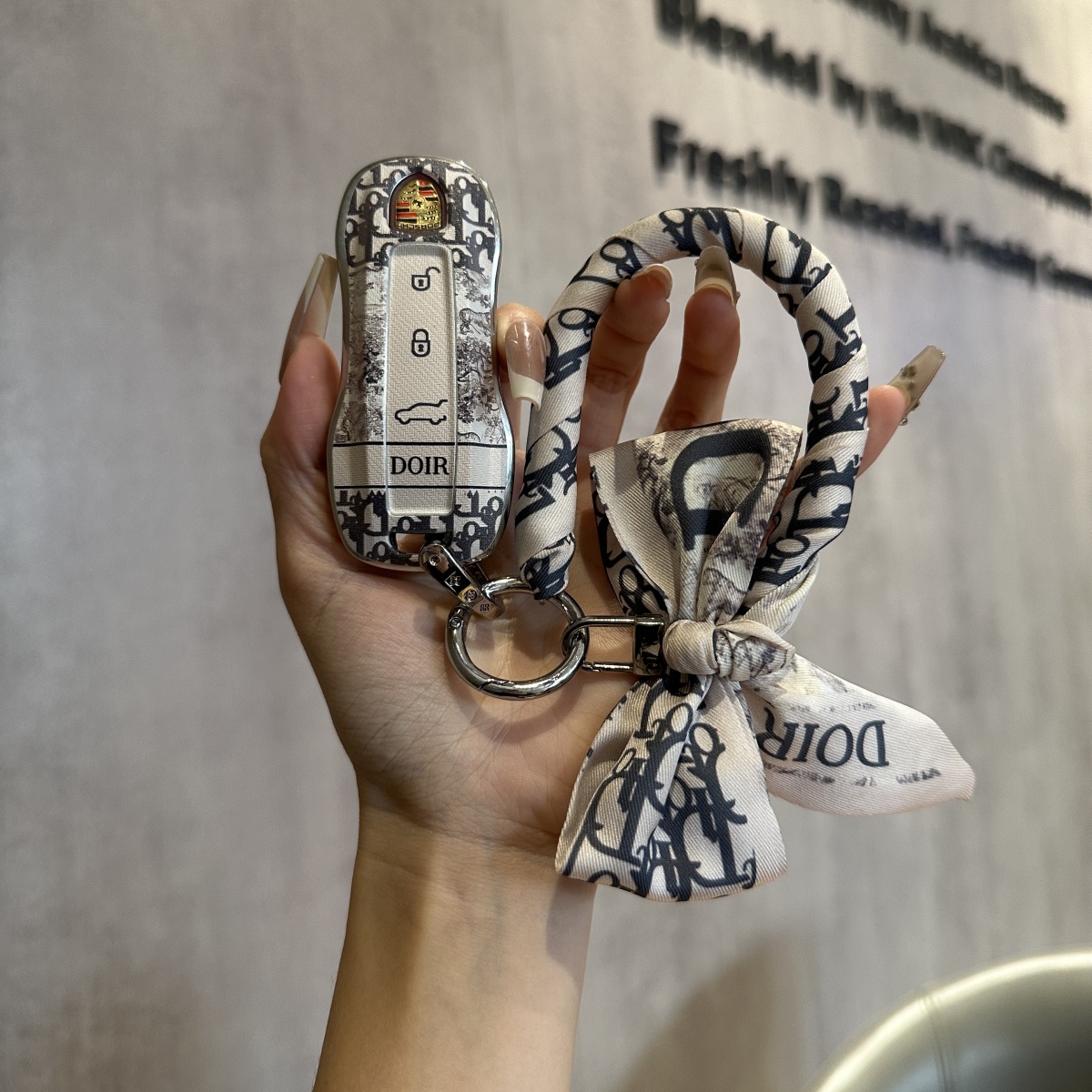 适用保时捷Macan玛卡车钥匙套911卡宴包718帕拉梅拉Panamera壳扣2