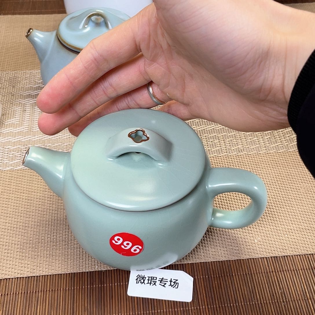 瓷片。。。。。。。。。。。。。