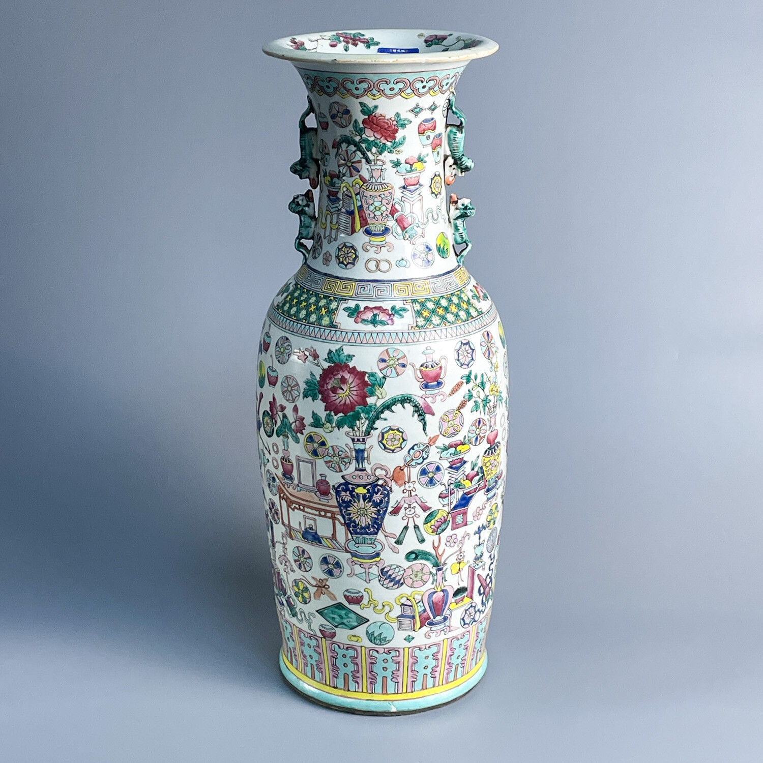 M25LN001098 - 清同治粉彩博古纹双耳大瓶