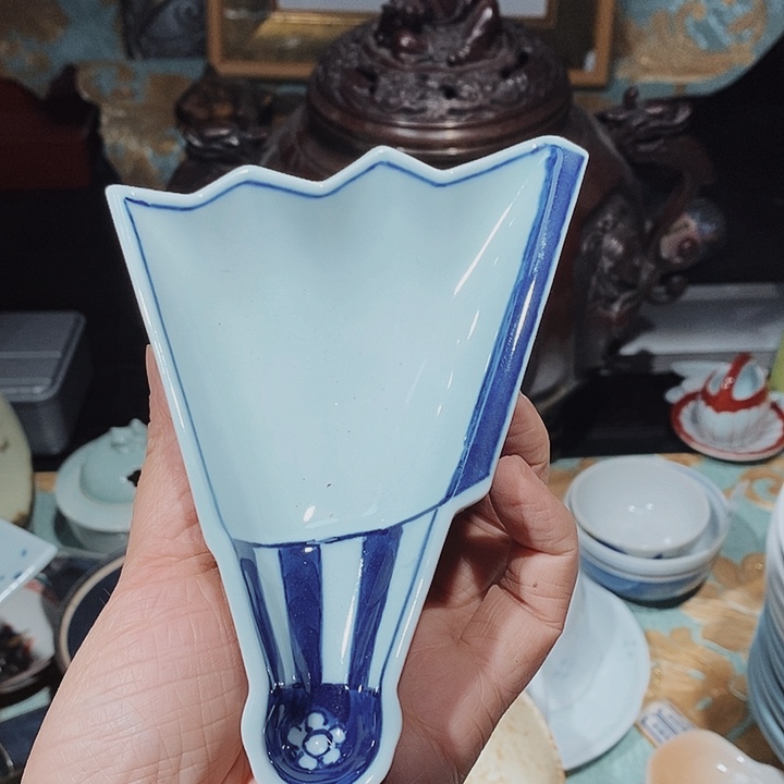 瓷片新年快乐。万事如意