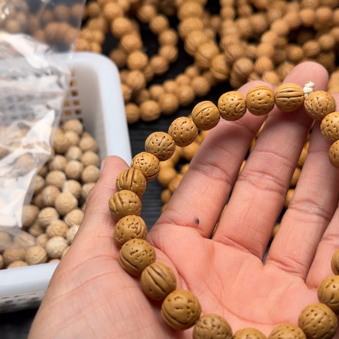 大***灯手串文玩核桃小桃核散籽批发