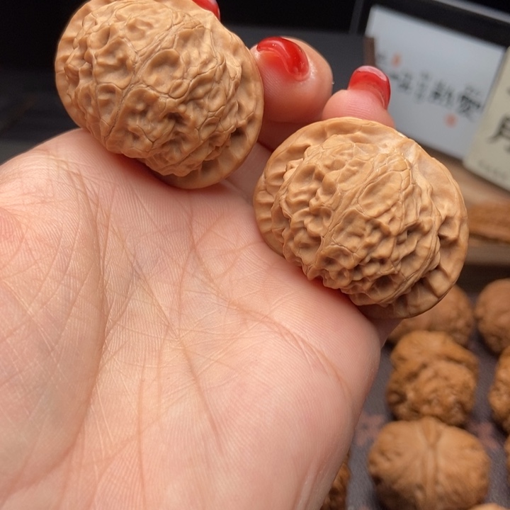 简***单文玩核桃把件宫灯