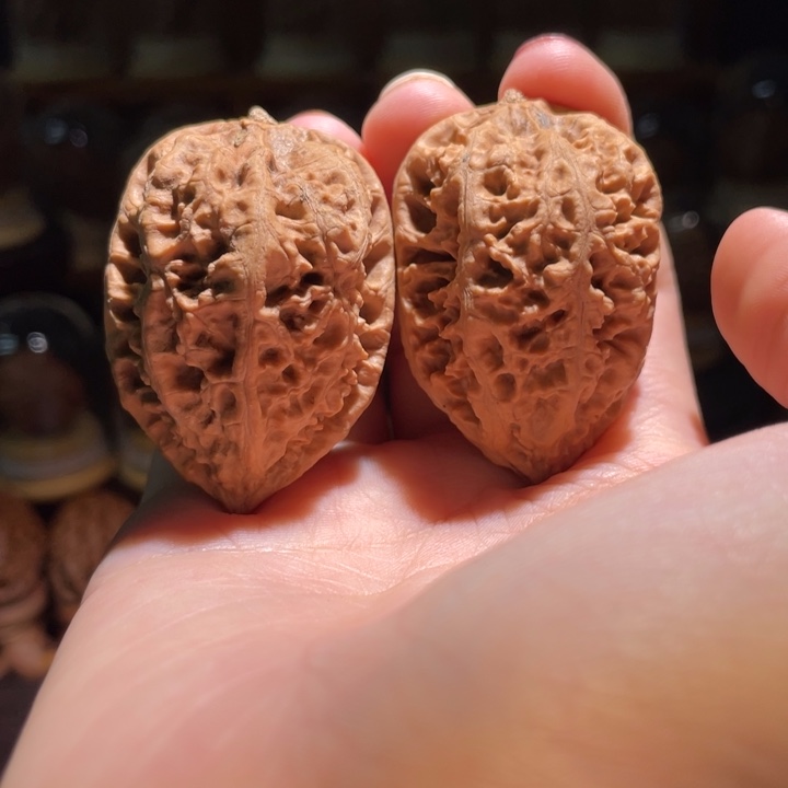 文玩核桃把件蛟河蛤蟆头