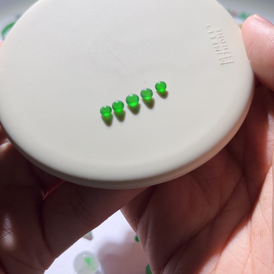 散珠翡翠裸石蛋面5颗
