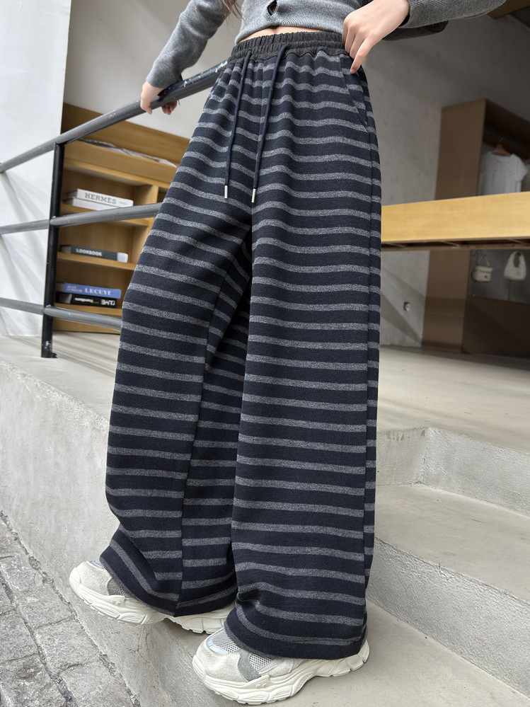 新款阔腿直筒加奥利绒裤